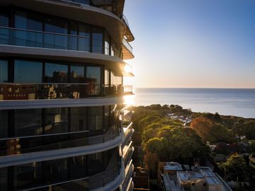 Venta departamento 6 ambientes en La Lucila con vista al río
