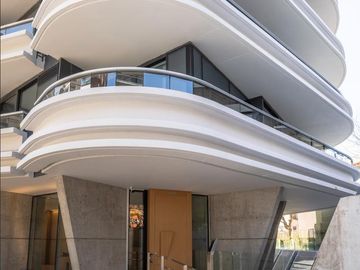Venta departamento 6 ambientes en La Lucila con vista al río