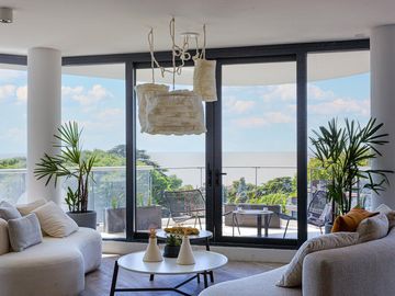 Venta departamento 6 ambientes en La Lucila con vista al río