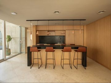 Venta departamento 6 ambientes en La Lucila con vista al río