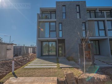 A ESTRENAR casas de 127 m2 cubiertos en SUNNY- TIGRE
