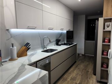 APARTAMENTO EN VENTA CON VISTA PANORMICA EN LOS CRISTALES (JD)