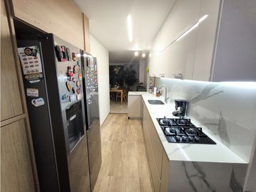 APARTAMENTO EN VENTA CON VISTA PANORMICA EN LOS CRISTALES (JD)