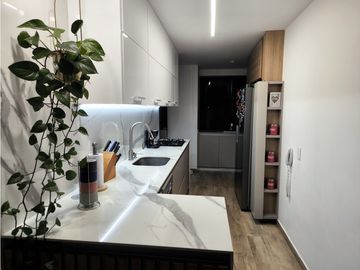 APARTAMENTO EN VENTA CON VISTA PANORMICA EN LOS CRISTALES (JD)