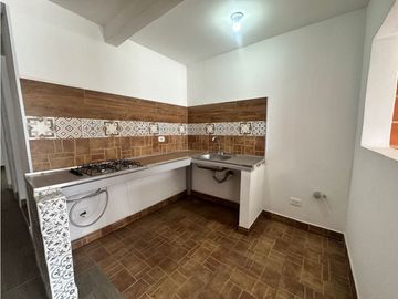 CASA EN VENTA EN CIUDAD PACFICA CON LOCAL COMERCIAL (JD)
