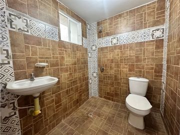 CASA EN VENTA EN CIUDAD PACFICA CON LOCAL COMERCIAL (JD)
