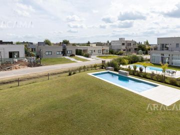 VENTA CASA EN LOS TALAS - CANNING