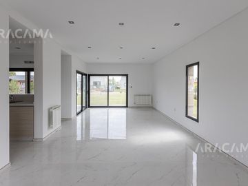 VENTA CASA EN LOS TALAS - CANNING