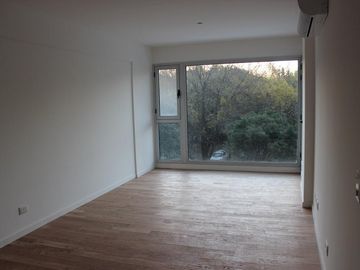 Venta departamento 2 ambientes en Tigre Solís y Rio Luján