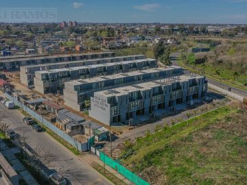 A ESTRENAR casas de 127 m2 cubiertos en SUNNY- TIGRE