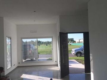 Casa en venta San Ramon- Pilar