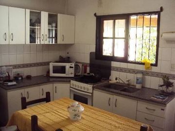 DUPLEX 3 AMBIENTES CON COCHERA- CASTELAR SUR