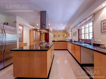 Venta Casa 5 dormitorios Fisherton residencial - Morrison esquina Olmos Rosario