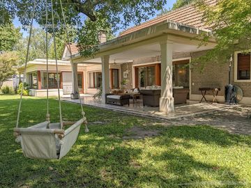 Venta Casa 5 dormitorios Fisherton residencial - Morrison esquina Olmos Rosario