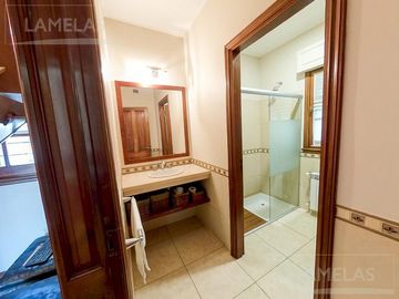 Venta Casa 5 dormitorios Fisherton residencial - Morrison esquina Olmos Rosario