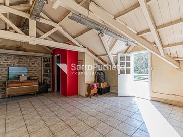 Venta casa 5 ambientes con garaje, quincho y piscina en Haedo.