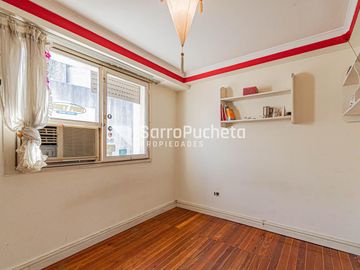Venta casa 5 ambientes con garaje, quincho y piscina en Haedo.