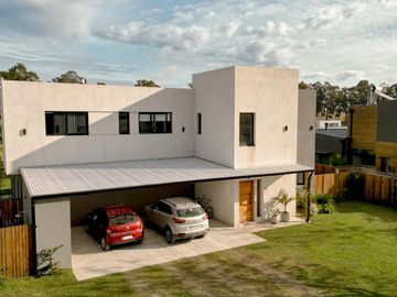 Casa en Barrancas de San Benito Country Club