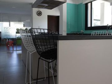 AV FUERZA AEREA 4200 MIRAFLORES - VENTA CASA 3 DORMITORIOS   PISCINA   PARQUE EN FUNES