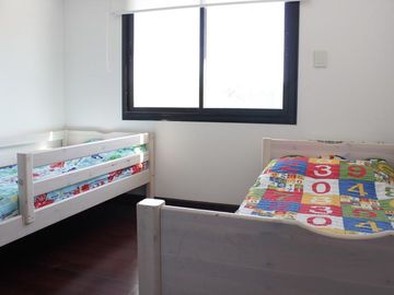 AV FUERZA AEREA 4200 MIRAFLORES - VENTA CASA 3 DORMITORIOS   PISCINA   PARQUE EN FUNES
