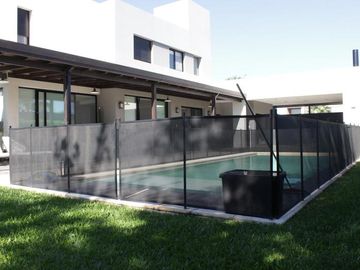 AV FUERZA AEREA 4200 MIRAFLORES - VENTA CASA 3 DORMITORIOS   PISCINA   PARQUE EN FUNES