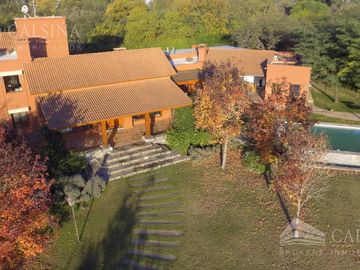 Villa Allende Golf - Casa 4 dormitorios en venta - Córdoba