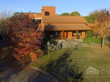 Villa Allende Golf - Casa 4 dormitorios en venta - Córdoba