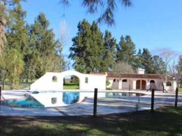 Casa en venta - 3 Dormitorios 3 Baños - Cochera - 857Mts2 - Abasto, La Plata