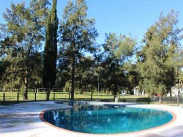 Casa en venta - 3 Dormitorios 3 Baños - Cochera - 857Mts2 - Abasto, La Plata