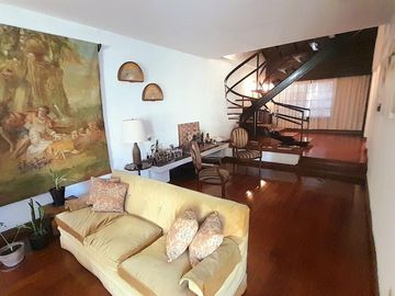 FLORIDA MITRE -EXCELENTE CHALET EN DOS PLANTAS CON JARDÍN Y COCHERA!