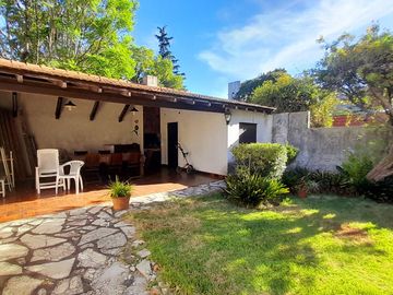 FLORIDA MITRE -EXCELENTE CHALET EN DOS PLANTAS CON JARDÍN Y COCHERA!
