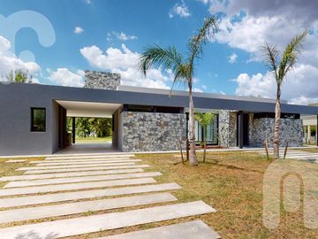 VENA CASA DE 3 DORMITORIOS EN MIRALAGOS