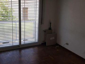 Vendo Semi Piso con Cochera en Centro de Cba!!!
