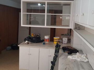 Vendo Semi Piso con Cochera en Centro de Cba!!!