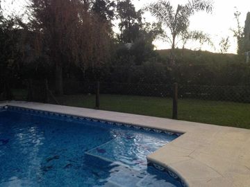 Casa en venta - 3 Dormitorios 3 Baños 2 Cocheras - 450Mts2 - La Candela, Pilar