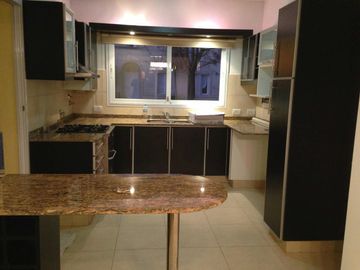 Casa en venta - 3 Dormitorios 3 Baños 2 Cocheras - 450Mts2 - La Candela, Pilar