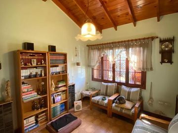 Chalet 4 ambientes en venta- Ituzaingó Norte