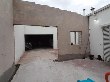 Casa en  venta en calle Salta, Rafaela.