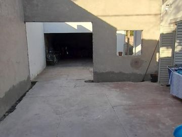 Casa en  venta en calle Salta, Rafaela.