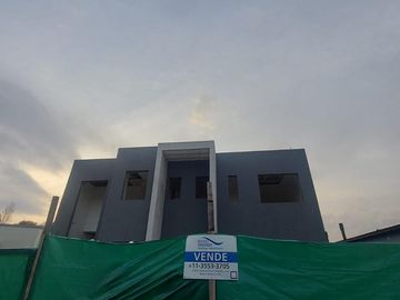 Casa 6 amb en barrio privado  en Venta en PILAR