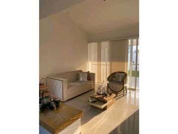 Casa para venta en el sur de cali barrio el castillo unidad un piso