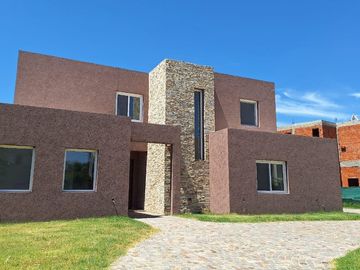 Casa en  Venta en Haras Santa Maria
