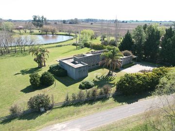 Casa en B° Privado Chacras de la Cruz