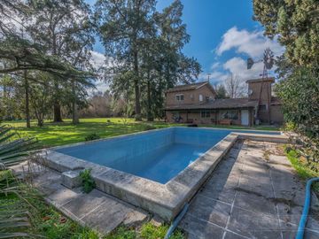 Casa en  Manuel Alberti, Pilar