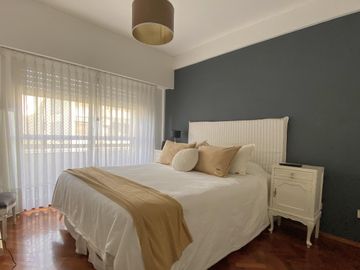 Venta/Permuta Departamento Tres Dormitorios Suite Cochera. Centro