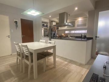 Venta/Permuta Departamento Tres Dormitorios Suite Cochera. Centro