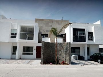 Estrena Departamento en Juriquilla, Junto a UVM y Fresko, 3 Recámaras, Alberca