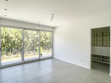 Casa  al Rio en Venta en San Juan - Villa Nueva