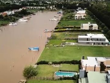 Casa  al Rio en Venta en San Juan - Villa Nueva