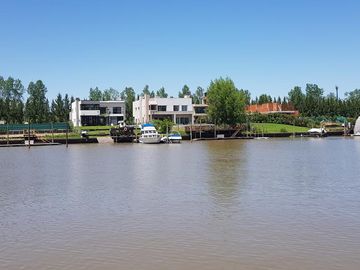 Casa  al Rio en Venta en San Juan - Villa Nueva